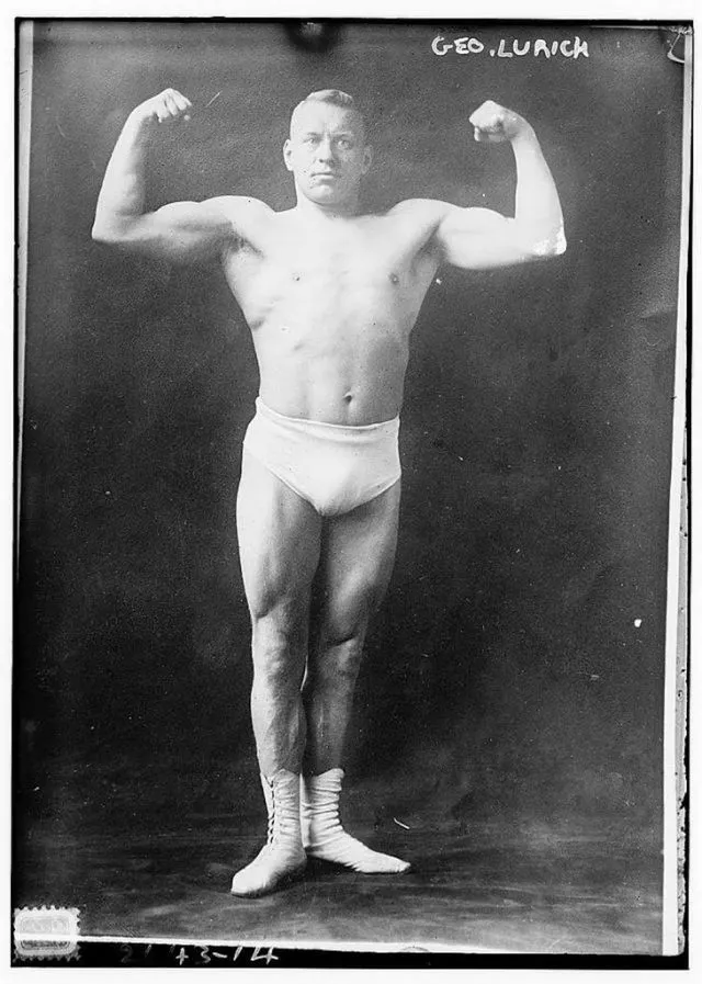 Des portraits de bodybuilders vintages du début du 20ème siècle Des portraits de bodybuilders vintages du debut du 20eme siecle 18 george lurich Des-portraits-de-bodybuilders-vintages-du-debut-du-20eme-siecle-18-george-lurich.