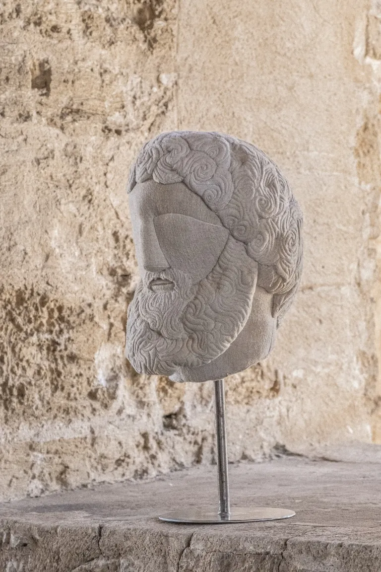 Des sculptures antiques en peluche par Sergio Roger Des sculptures antiques en peluche par Sergio Roger 10 Des-sculptures-antiques-en-peluche-par-Sergio-Roger-10