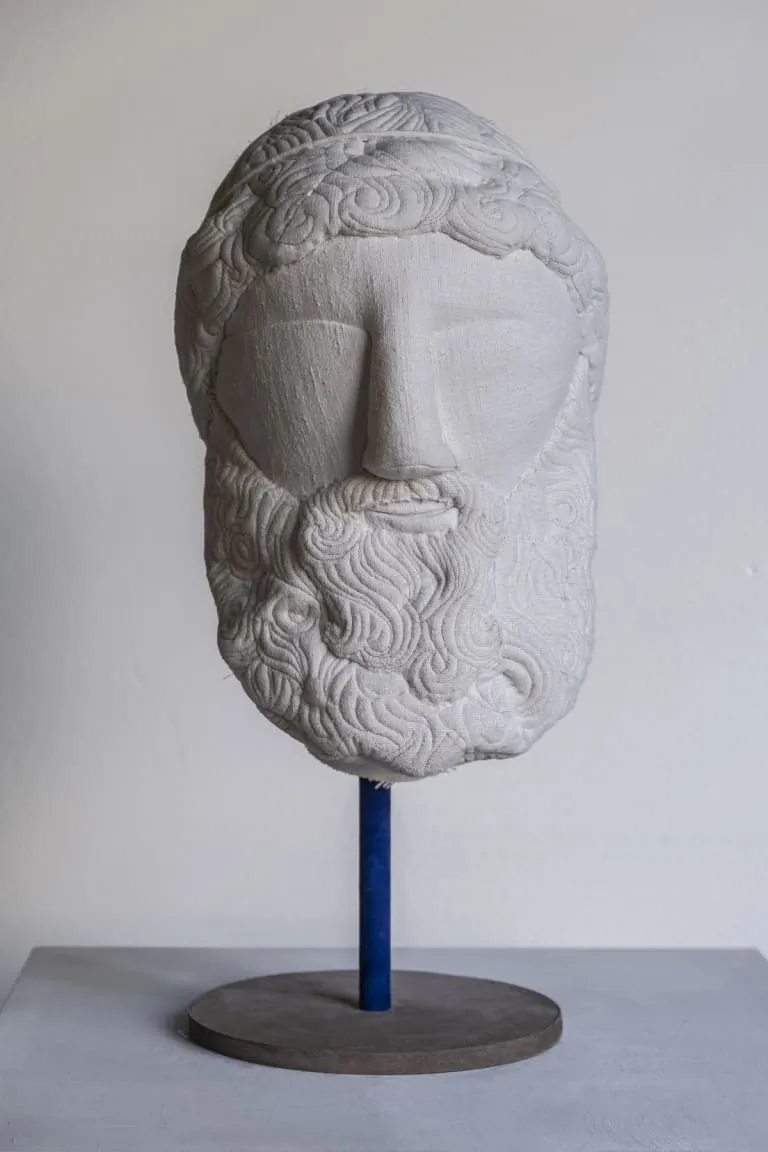 Des sculptures antiques en peluche par Sergio Roger Des sculptures antiques en peluche par Sergio Roger 12 Des-sculptures-antiques-en-peluche-par-Sergio-Roger-12