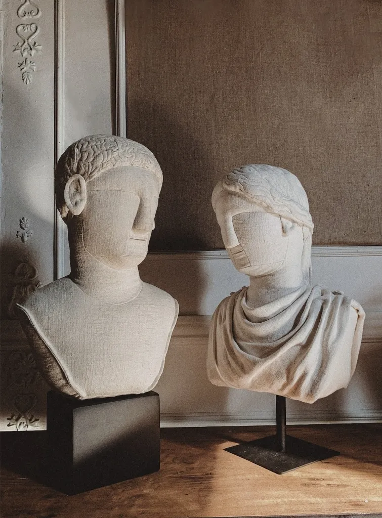 Des sculptures antiques en peluche par Sergio Roger Des sculptures antiques en peluche par Sergio Roger 2 Des-sculptures-antiques-en-peluche-par-Sergio-Roger-2