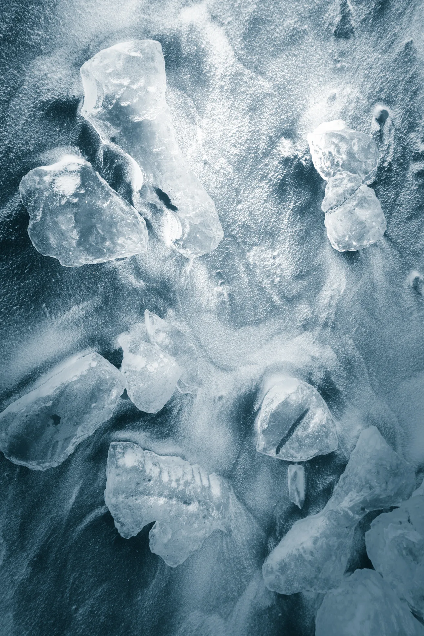 H R I M - des blocs de glace saupoudrés de neige H R I M des blocs de glace saupoudres de neige brynjar agustsson islande 5 H-R-I-M-des-blocs-de-glace-saupoudres-de-neige-brynjar-agustsson-islande-5