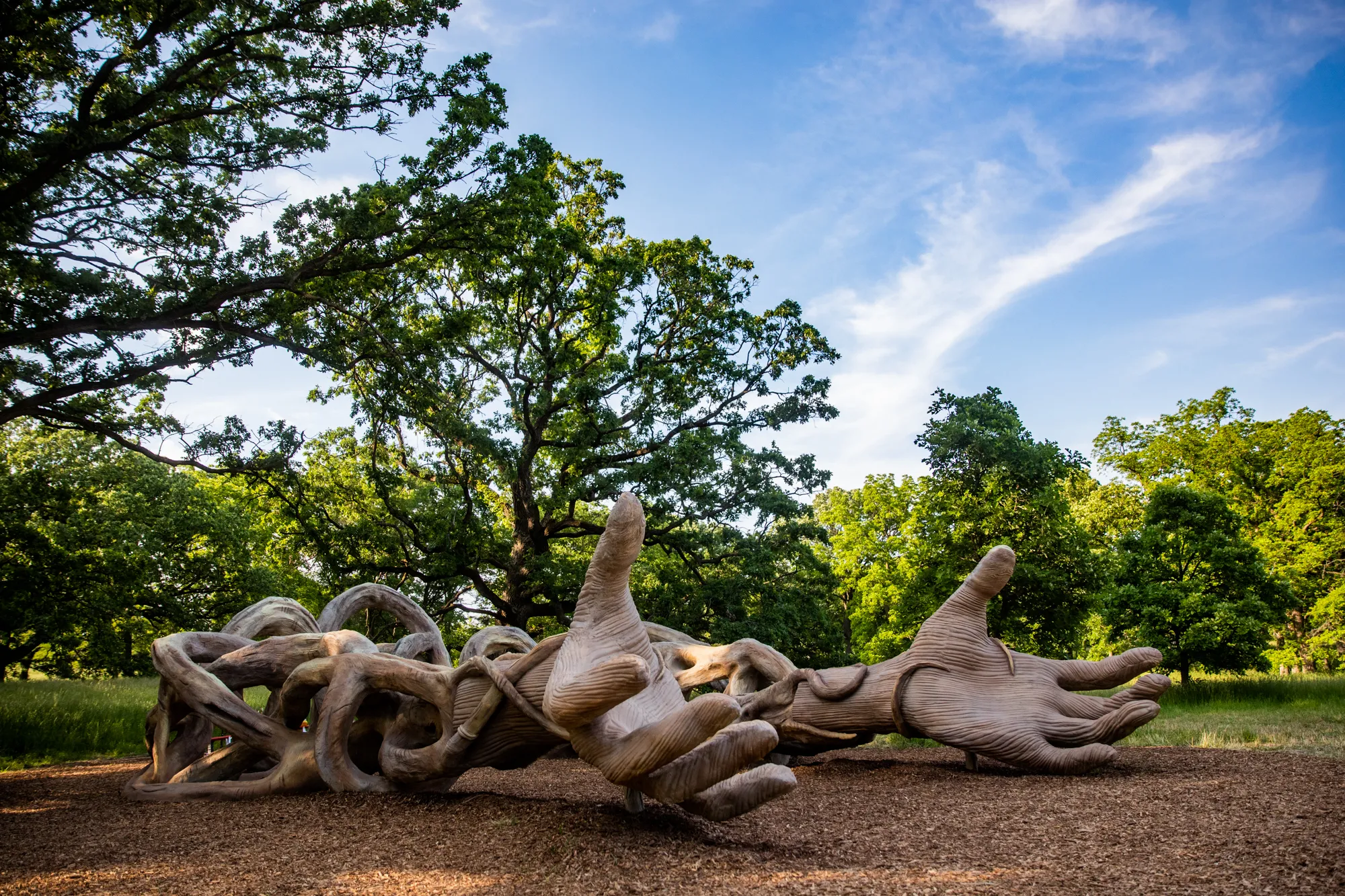 Les impressionnantes sculptures surréalistes de Daniel Popper les impressionnantes sculptures surrealistes de daniel popper Basilica 19 les-impressionnantes-sculptures-surrealistes-de-daniel-popper-Basilica-19.