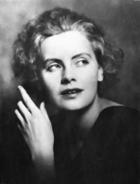 Quelques portraits de Greta Garbo en 1925 portraits de Greta Garbo en 1925 par Arnold Genthe 2 portraits-de-Greta-Garbo-en-1925-par-Arnold-Genthe-2