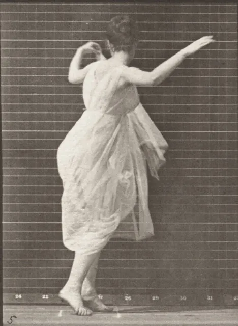 Dancing Fancy - une femme danse dans une série de clichés de 1887 Dancing Fancy une femme danse dans une serie de cliches de 1887 7 Dancing-Fancy-une-femme-danse-dans-une-serie-de-cliches-de-1887-7