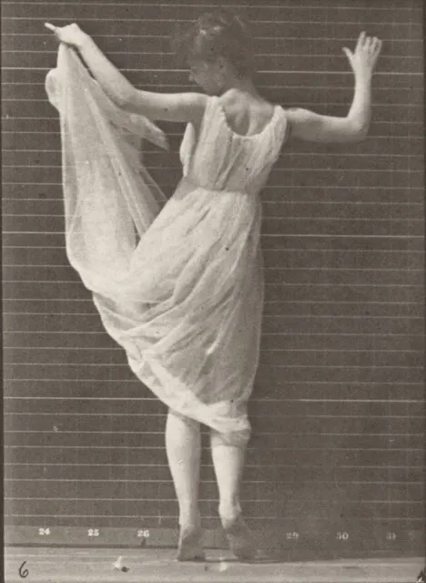 Dancing Fancy - une femme danse dans une série de clichés de 1887 Dancing Fancy une femme danse dans une serie de cliches de 1887 8 Dancing-Fancy-une-femme-danse-dans-une-serie-de-cliches-de-1887-8