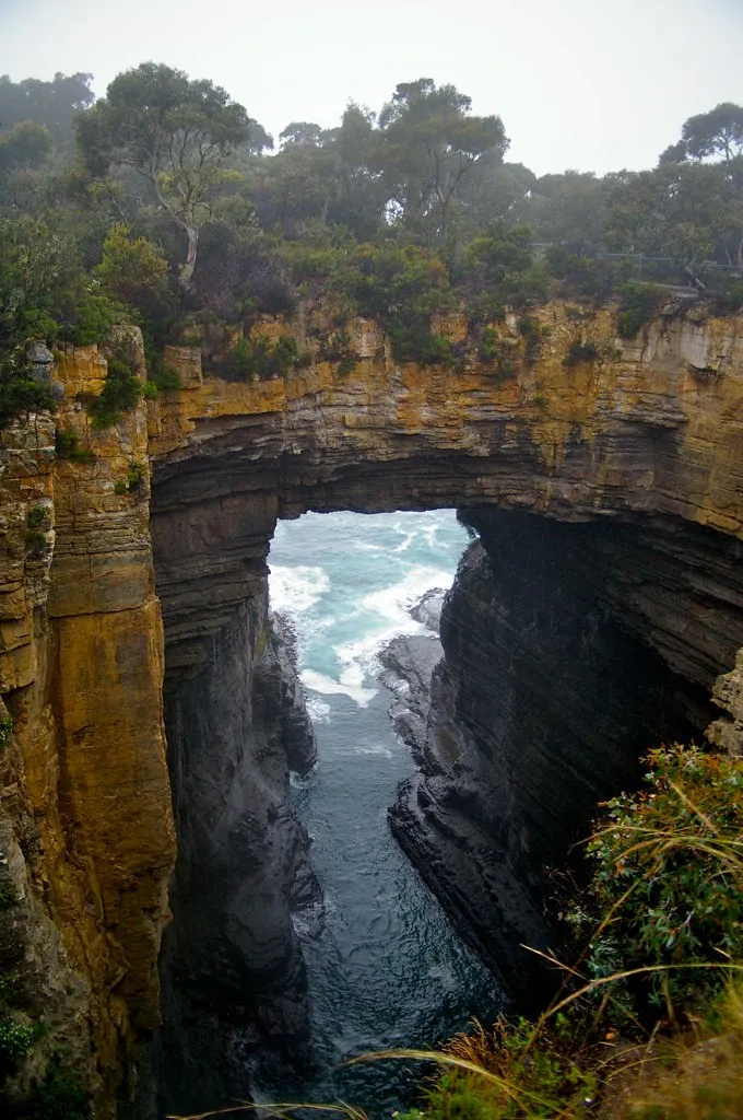 Tasmans Arch, pont de pierre naturel d'Australie Tasmans Arch pont de pierre naturel d Australie tasmanie 2 Tasmans-Arch-pont-de-pierre-naturel-d-Australie-tasmanie-2