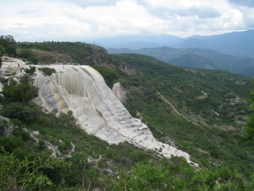 Les magnifiques cascades pétrifiées de Hierve el Agua les magnifiques cascades petrifiees de hierve el agua oaxaca mexique 11 les-magnifiques-cascades-petrifiees-de-hierve-el-agua-oaxaca-mexique-11