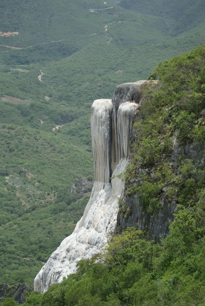 Les magnifiques cascades pétrifiées de Hierve el Agua les magnifiques cascades petrifiees de hierve el agua oaxaca mexique 3 les-magnifiques-cascades-petrifiees-de-hierve-el-agua-oaxaca-mexique-3
