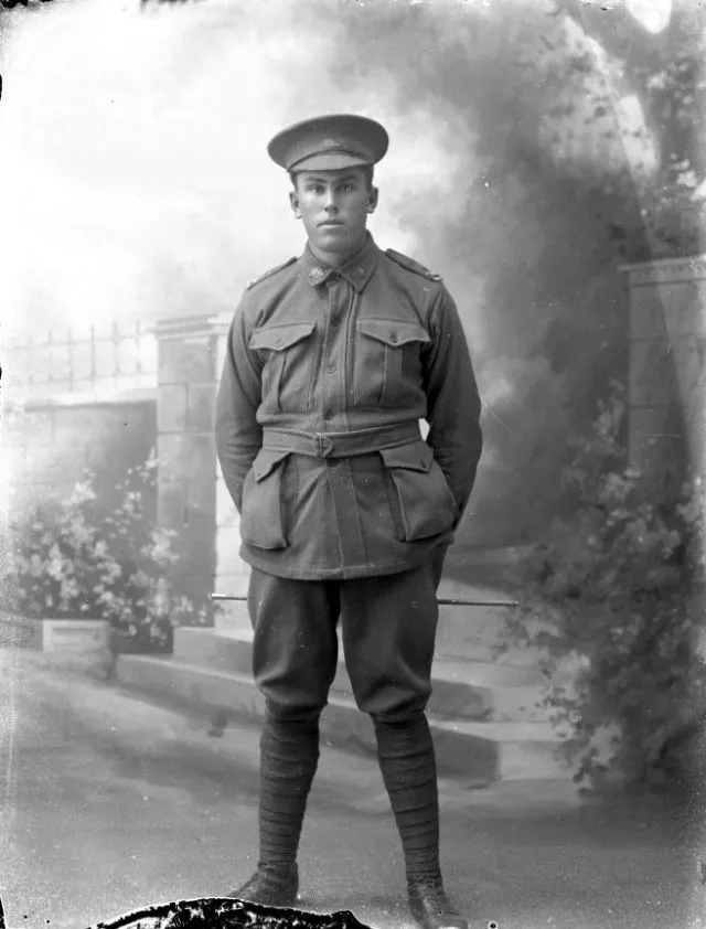 35 portraits de soldats australiens de la première guerre mondiale 35 portraits de soldats australiens de la premiere guerre mondiale 27 35-portraits-de-soldats-australiens-de-la-premiere-guerre-mondiale-27