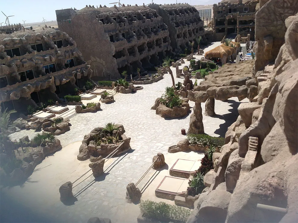 Caves, un hôtel jurassique au bord de la mer rouge Caves un hotel jurassique au bord de la mer rouge egypte hurghada 13 Caves-un-hotel-jurassique-au-bord-de-la-mer-rouge-egypte-hurghada-13