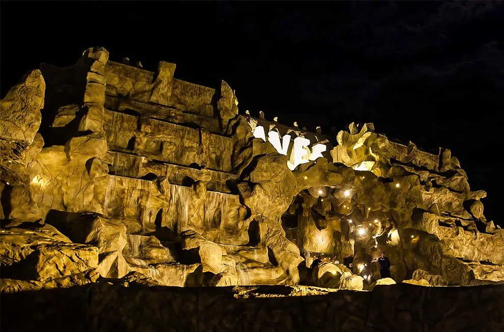 Caves, un hôtel jurassique au bord de la mer rouge Caves un hotel jurassique au bord de la mer rouge egypte hurghada 7 Caves-un-hotel-jurassique-au-bord-de-la-mer-rouge-egypte-hurghada-7