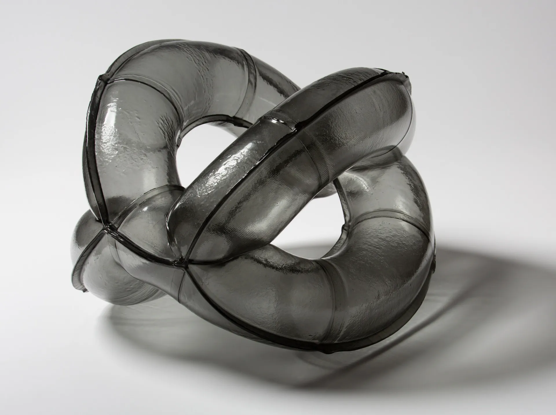 Inflatables- des sculptures de verre gonflées à l'air comprimé Inflatables des sculptures de verre gonflees a l air comprime matthew szosz 10 Inflatables-des-sculptures-de-verre-gonflees-a-l-air-comprime-matthew-szosz-10