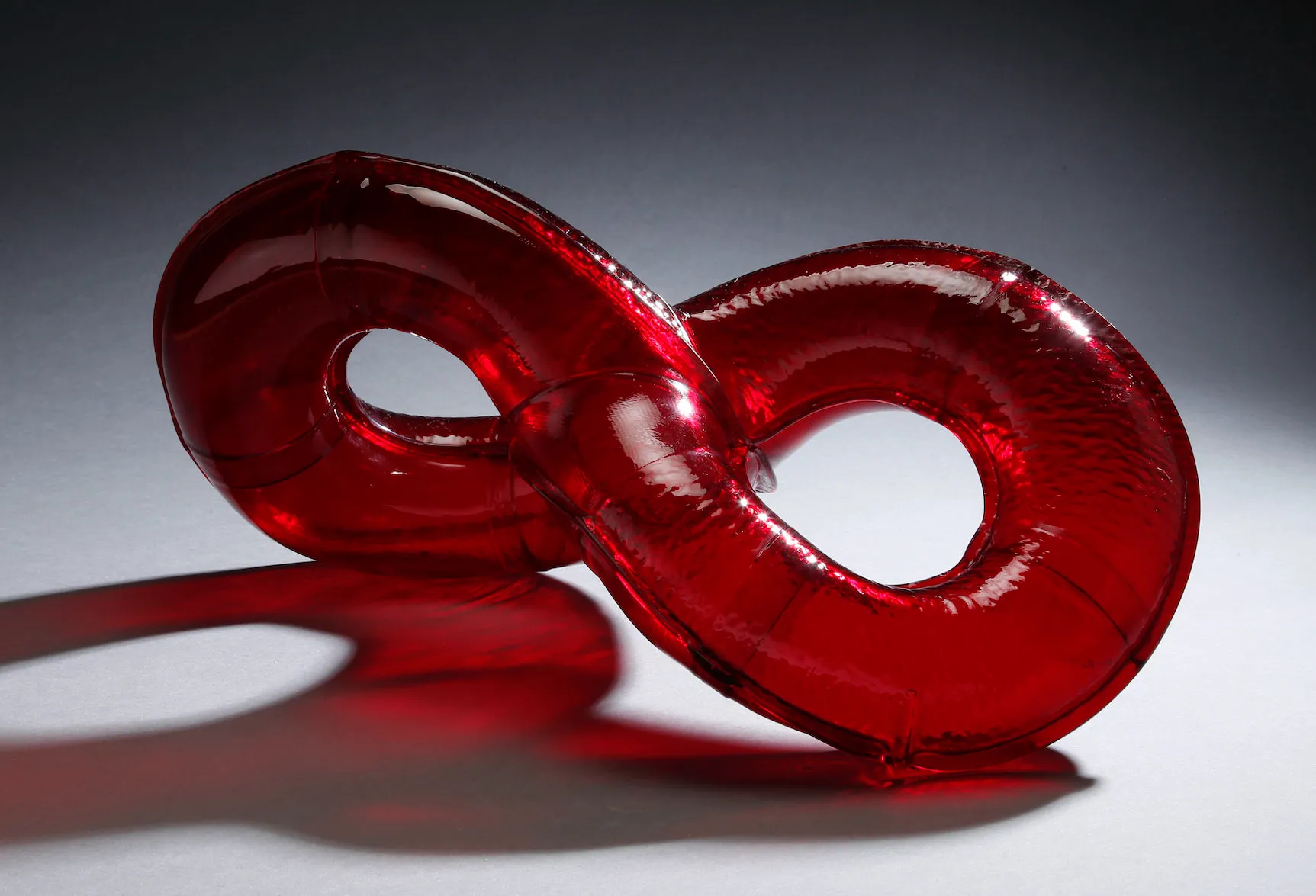 Inflatables- des sculptures de verre gonflées à l'air comprimé Inflatables des sculptures de verre gonflees a l air comprime matthew szosz 2 Inflatables-des-sculptures-de-verre-gonflees-a-l-air-comprime-matthew-szosz-2