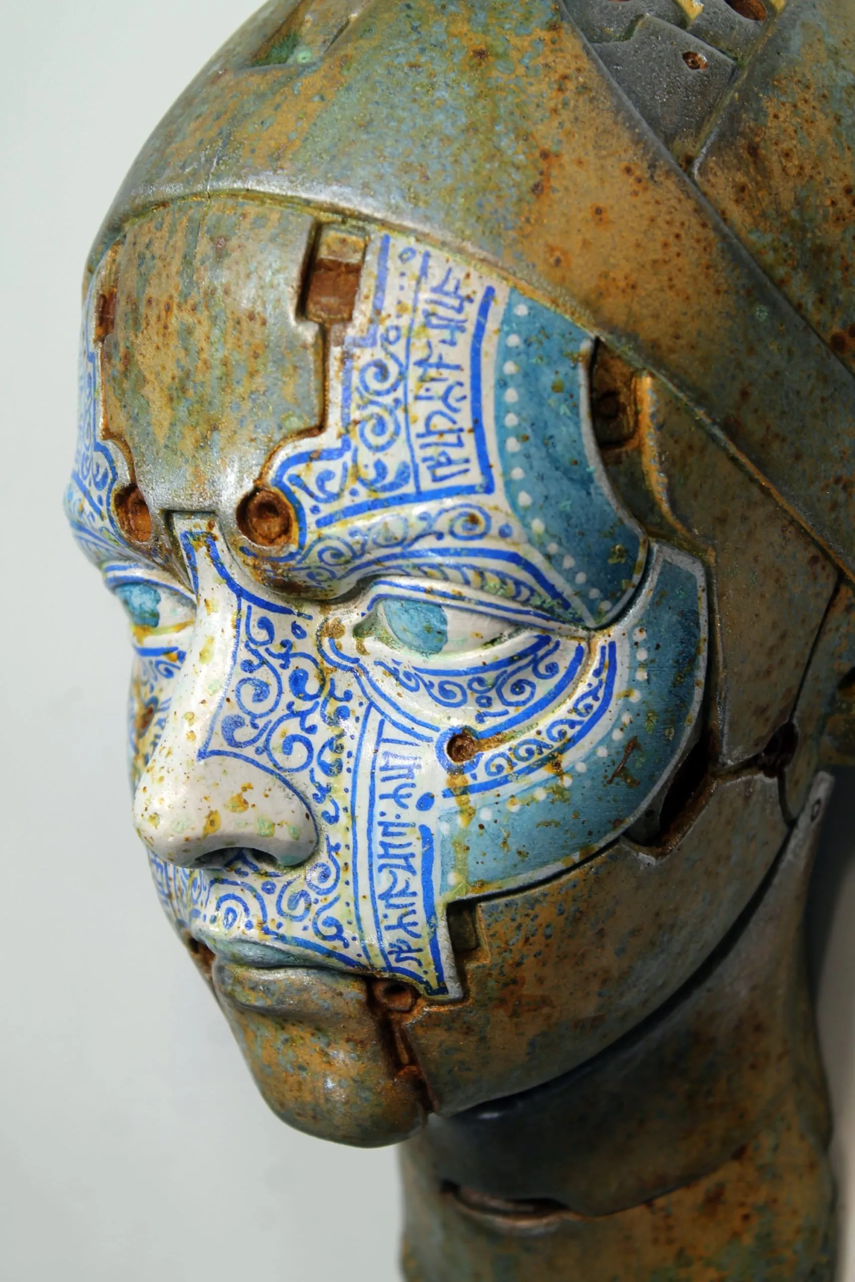 Les visages et bustes rétro-futuristes de Tomàs Barceló Les visages et bustes retro futuristes de Tomas Barcelo 6 Les-visages-et-bustes-retro-futuristes-de-Tomas-Barcelo-6