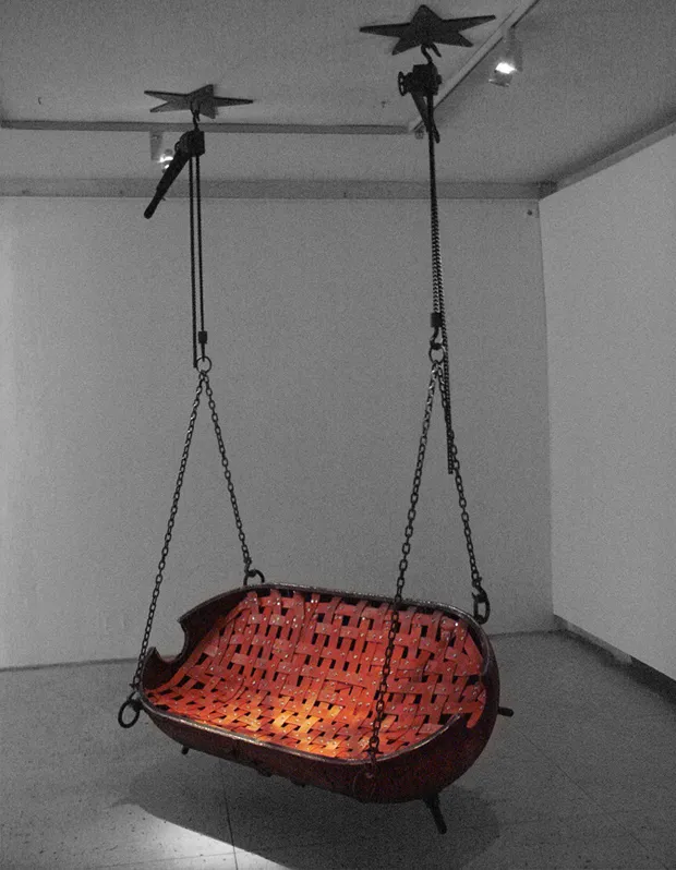 Des poêles, des fauteuils ou même des poussettes en mine marine balancoire mine marine balancoire-mine-marine.