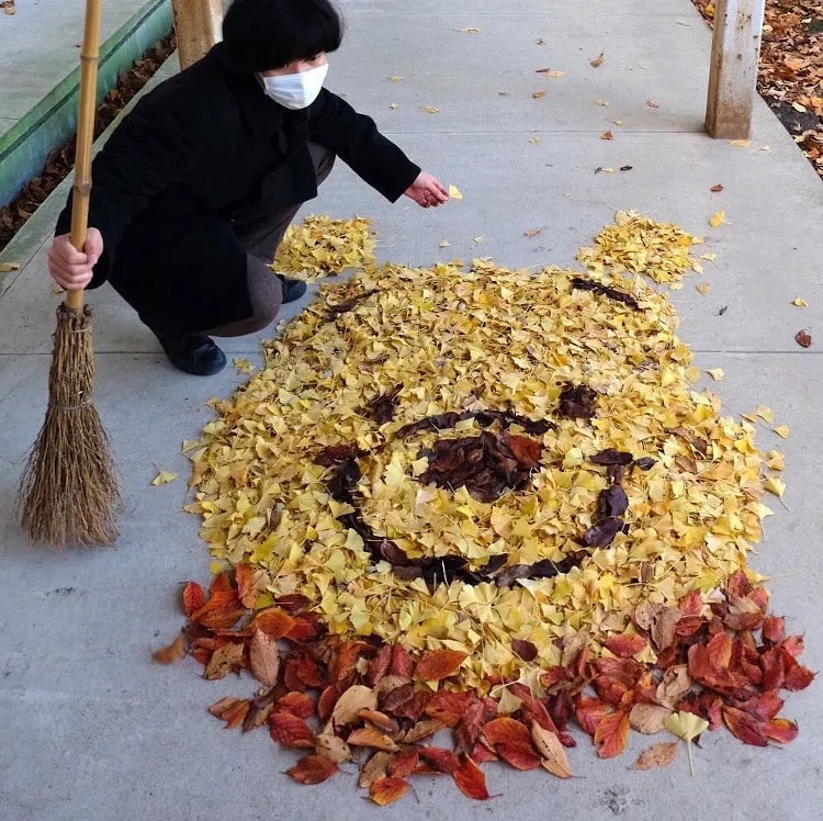Ochiba: des personnages en feuilles mortes par un professeur d'art japonais ochiba personnages en feuilles mortes pop culture japon 4 winnie l ourson ochiba-personnages-en-feuilles-mortes-pop-culture-japon-4-winnie-l-ourson
