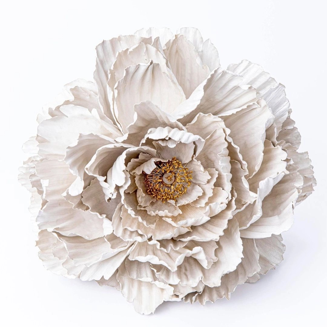 Les délicates fleurs et feuilles de métal de Shota Suzuki les delicates fleurs et feuilles de metal de shota suzuki 1 les-delicates-fleurs-et-feuilles-de-metal-de-shota-suzuki-3