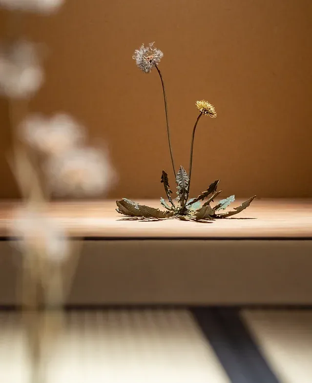 Les délicates fleurs et feuilles de métal de Shota Suzuki les delicates fleurs et feuilles de metal de shota suzuki 2 les-delicates-fleurs-et-feuilles-de-metal-de-shota-suzuki-1