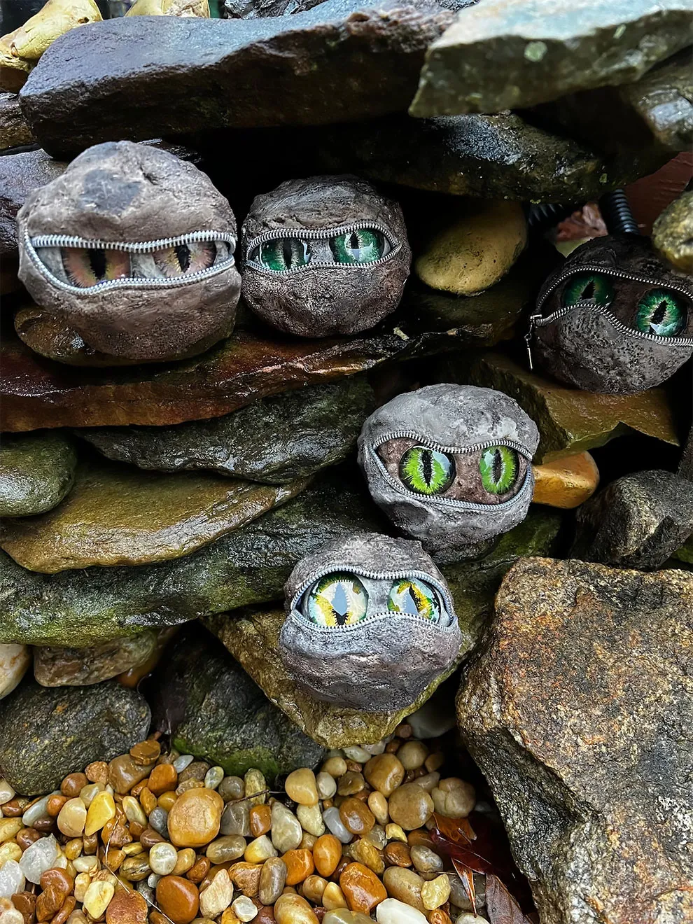 Mieux que les nains de jardin, les cailloux à la bouche zippée mieux que les nains de jardin les cailloux a la bouche zipee 6 mieux-que-les-nains-de-jardin-les-cailloux-a-la-bouche-zipee-6
