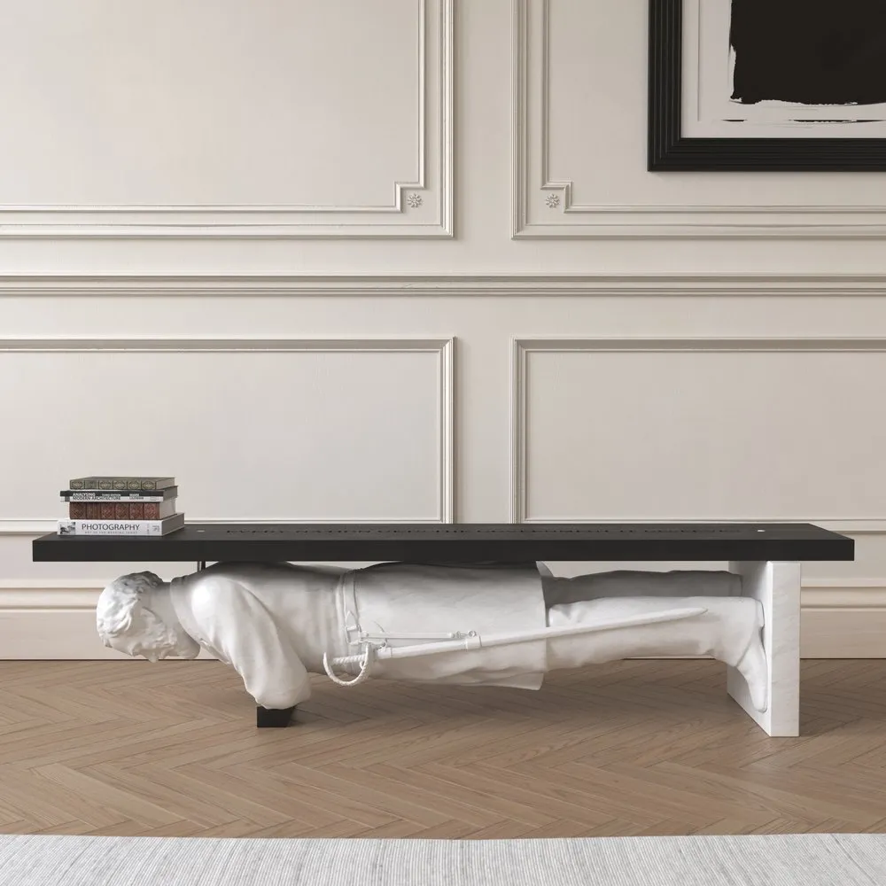 Des meubles avec des statues antiques des meubles avec des statues antiques sebastian errazuriz table basse des-meubles-avec-des-statues-antiques-sebastian-errazuriz-table-basse