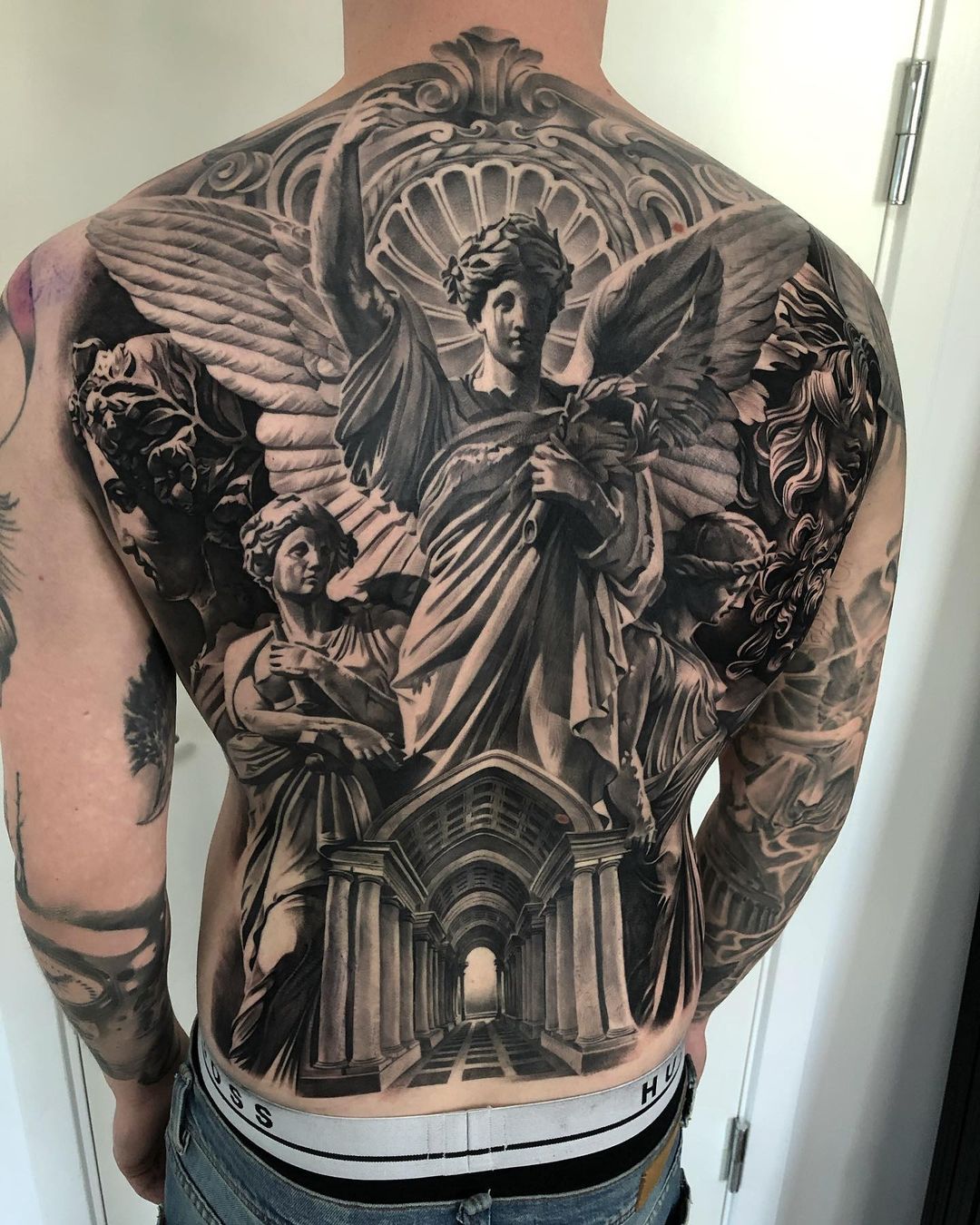 Des tatouages de sculpture et d'architecture par Ruben Jordan Langsted des tatouages de sculpture et darchitecture par ruben jordan langsted 5 des-tatouages-de-sculpture-et-darchitecture-par-ruben-jordan-langsted-5