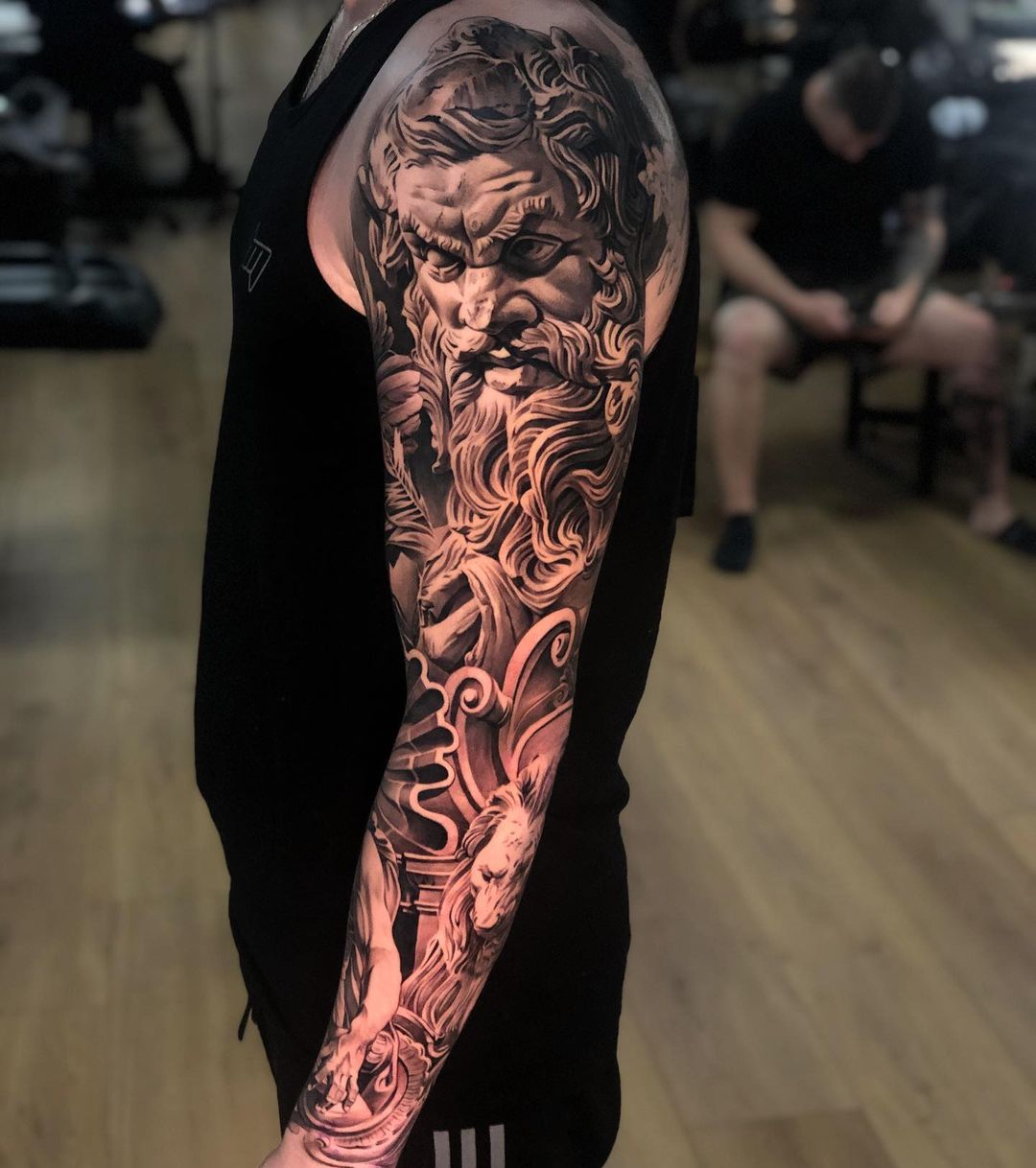 Des tatouages de sculpture et d'architecture par Ruben Jordan Langsted des tatouages de sculpture et darchitecture par ruben jordan langsted 8 des-tatouages-de-sculpture-et-darchitecture-par-ruben-jordan-langsted-8