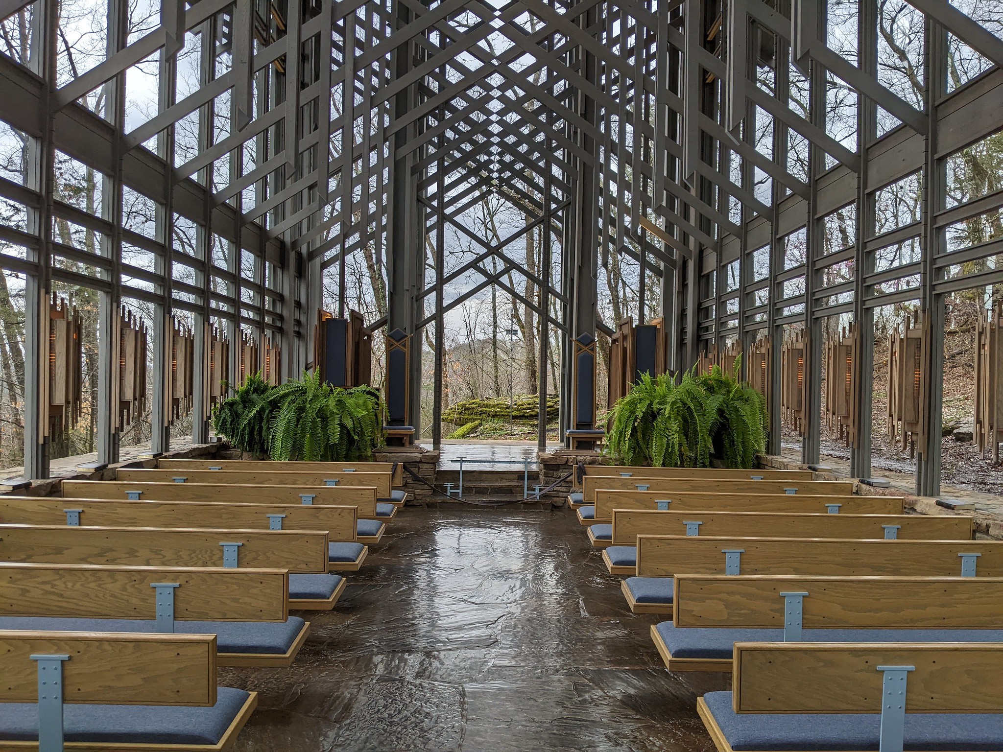 La chapelle Thorncrown, lieu de méditation forestière la chapelle thorncrown lieu de meditation forestiere 10 la-chapelle-thorncrown-lieu-de-meditation-forestiere-10