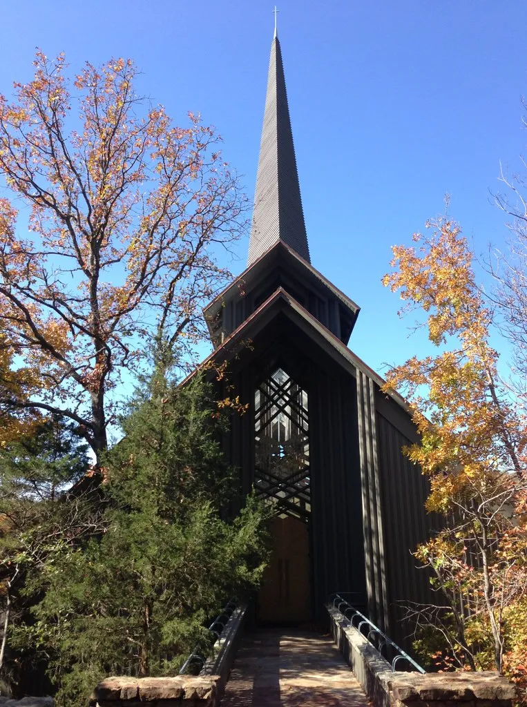 La chapelle Thorncrown, lieu de méditation forestière la chapelle thorncrown lieu de meditation forestiere 4 la-chapelle-thorncrown-lieu-de-meditation-forestiere-4