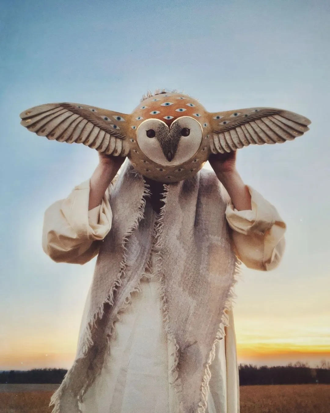 Les masques fantastiques et surréalistes de Kristen Egan les masques fantastiques et surrealistes de kristen egan 9 les-masques-fantastiques-et-surrealistes-de-kristen-egan-9