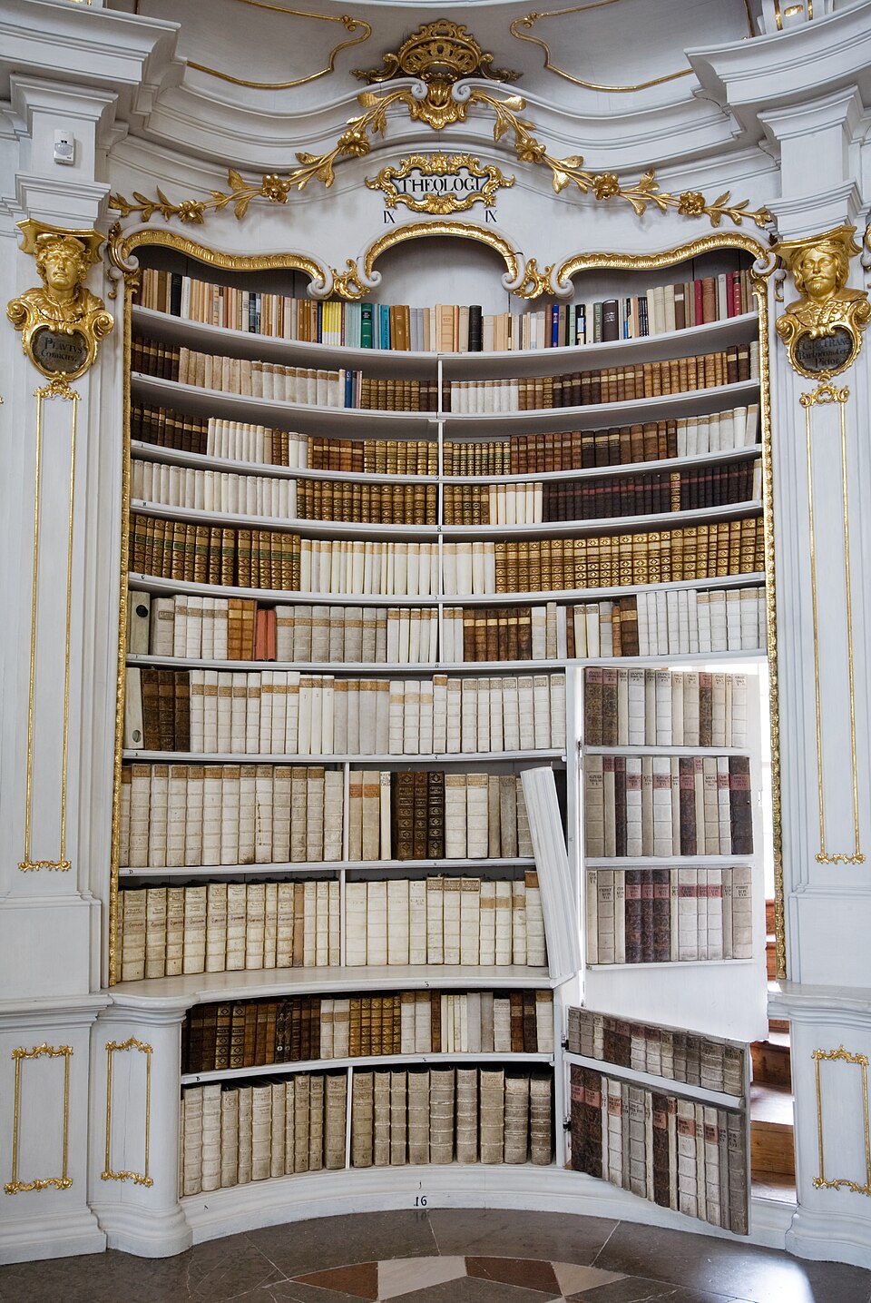 porte secrete bibliotheque admont Porte secrète dissimulée dans les rayonnages de la bibliothèque d’Admont