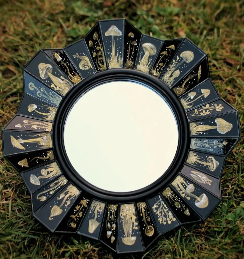 Des miroirs peints et autres objets à la décoration fantastique des miroirs peints et autres objets a la decoration fantastique 4 des-miroirs-peints-et-autres-objets-a-la-decoration-fantastique-4