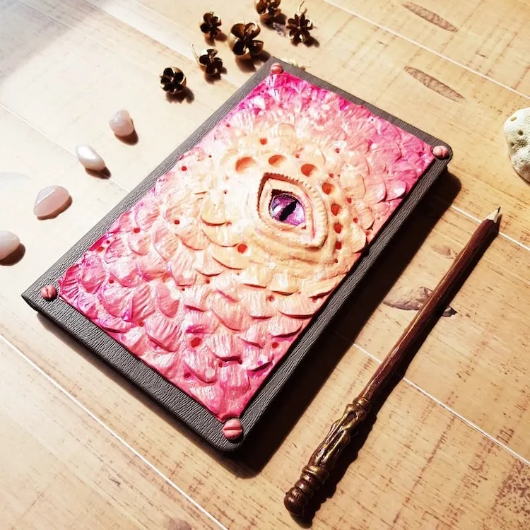 Les fantastiques couvertures de carnets de notes de Les Nadises les fantastiques couvertures de carnets de notes de les nadises 13 les-fantastiques-couvertures-de-carnets-de-notes-de-les-nadises-13