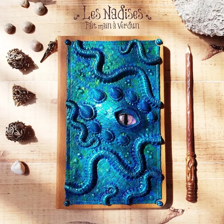 Les fantastiques couvertures de carnets de notes de Les Nadises les fantastiques couvertures de carnets de notes de les nadises 14 les-fantastiques-couvertures-de-carnets-de-notes-de-les-nadises-14