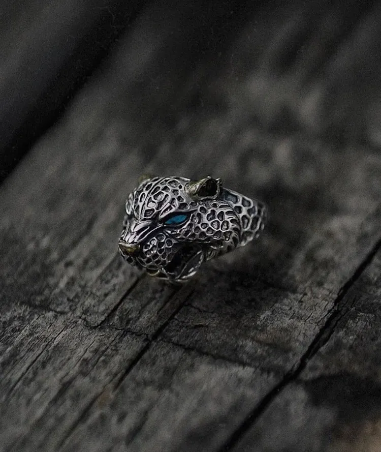 De magnifiques bagues aztèques et autres bijoux en argent de magnifiques bagues azteques et autres bijoux en argent maya 5 de-magnifiques-bagues-azteques-et-autres-bijoux-en-argent-maya-5. Bague Jaguar