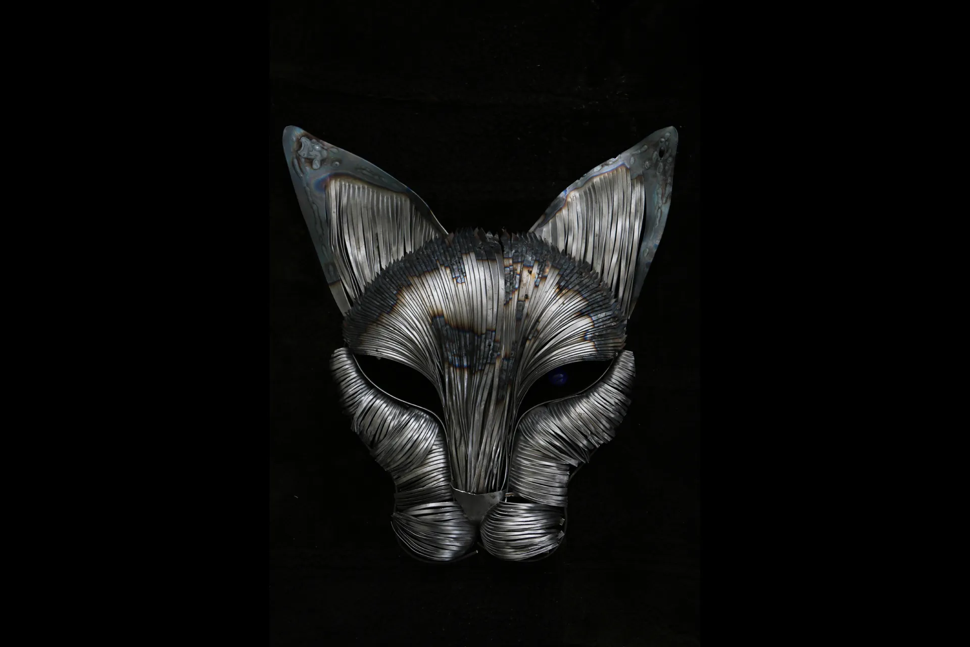 Des sculptures d'animaux en bandes métalliques par Selçuk Yılmaz des sculptures danimaux en bandes metalliques par selcuk yilmaz 12 chat des-sculptures-danimaux-en-bandes-metalliques-par-selcuk-yilmaz-12-chat.