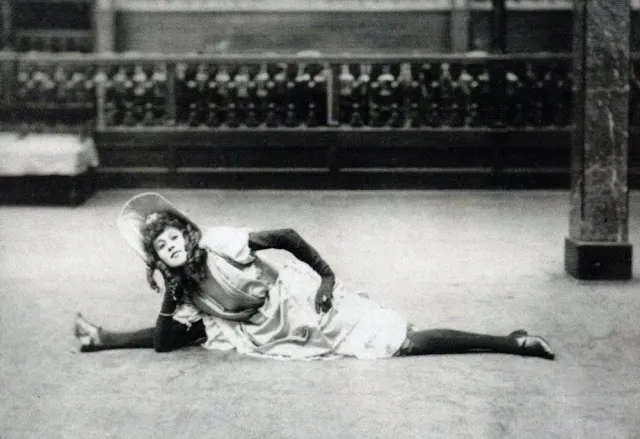 Jane Avril, danseuse de cancan et muse de Toulouse-Lautrec Jane Avril danseuse de cancan et muse de Toulouse Lautrec 9 Jane-Avril-danseuse-de-cancan-et-muse-de-Toulouse-Lautrec-9