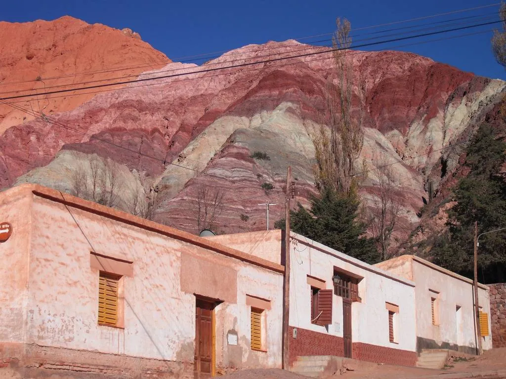 Cerro de los Siete Colores - La colline aux sept couleurs cerro de los siete colores la colline aux sept couleurs 8 cerro-de-los-siete-colores-la-colline-aux-sept-couleurs-8