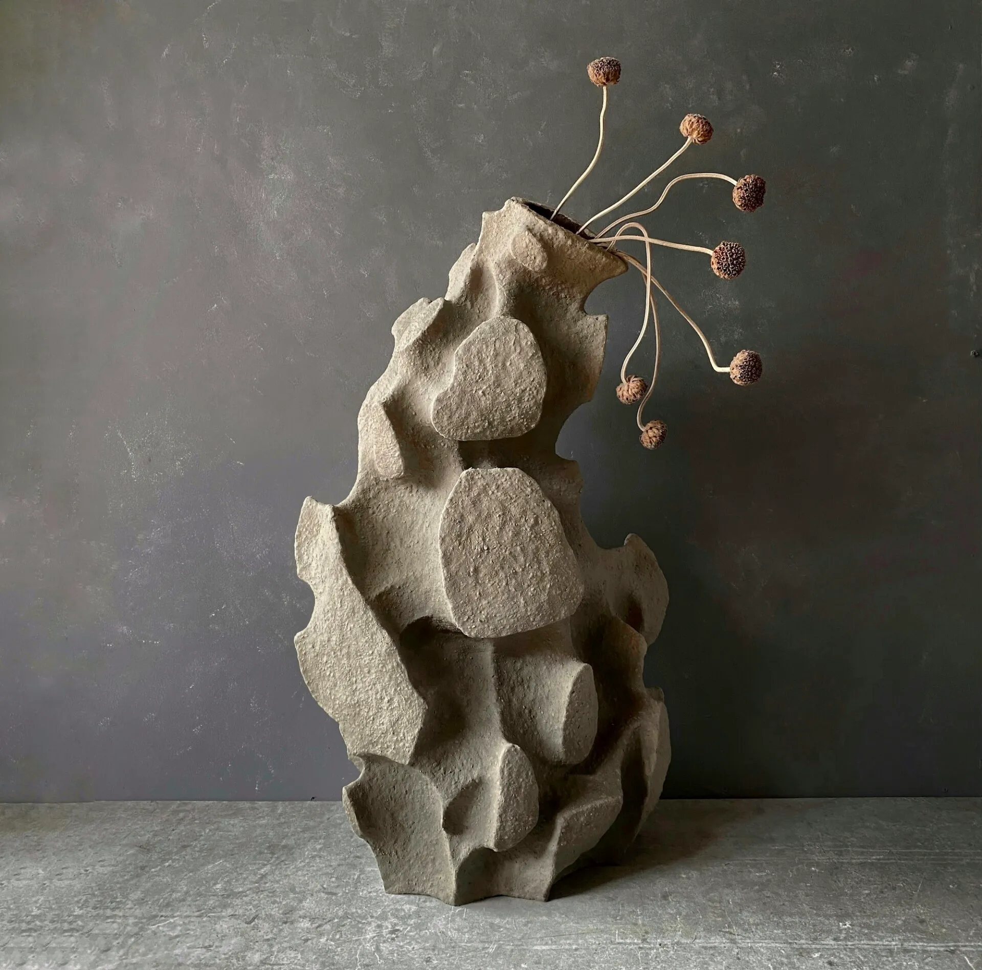 Des vases imitant la lave ou la pierre par Natura Ceramica des vases imitant la lave ou la pierre par natura ceramica 4 des-vases-imitant-la-lave-ou-la-pierre-par-natura-ceramica-4