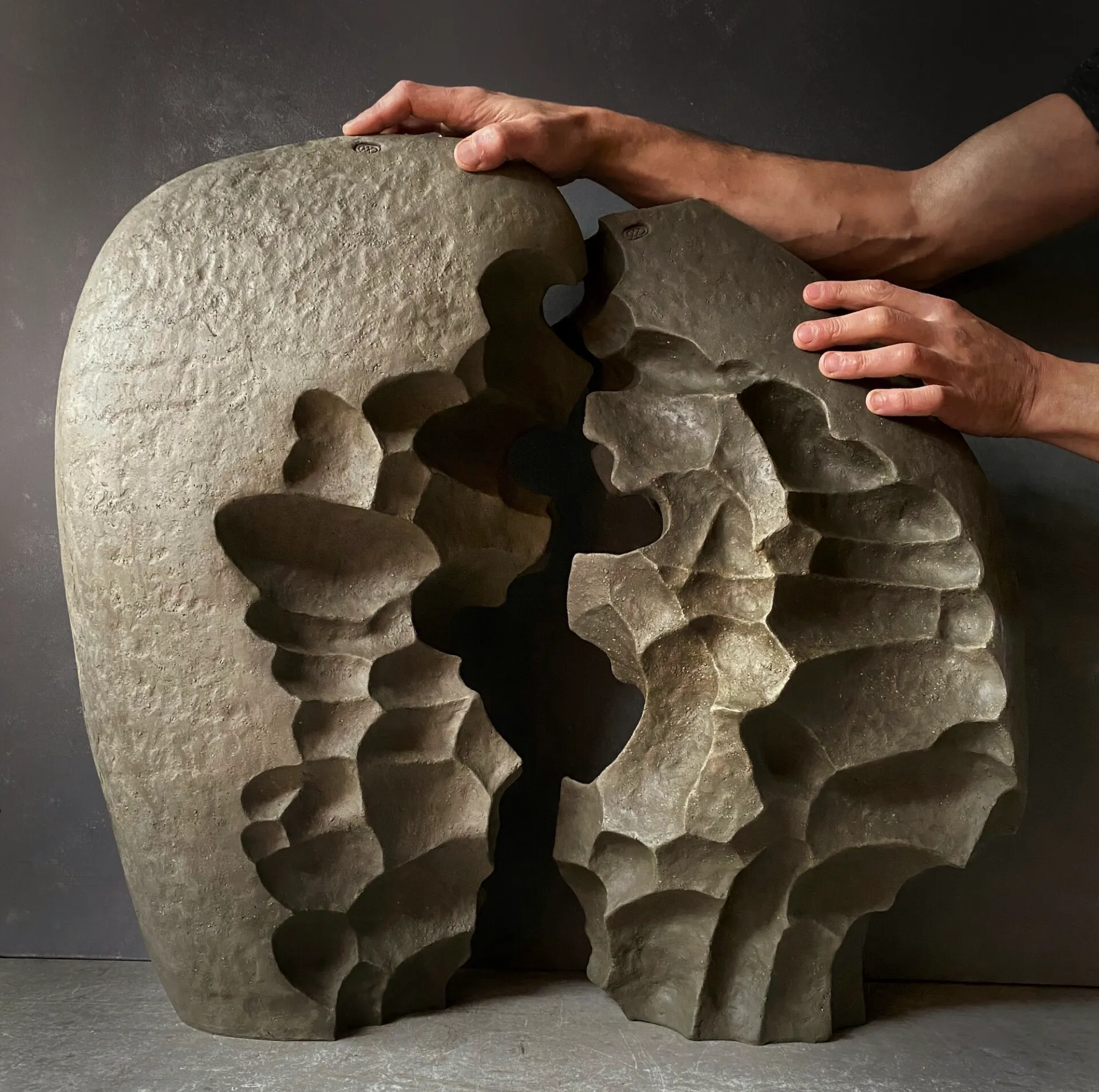 Des vases imitant la lave ou la pierre par Natura Ceramica des vases imitant la lave ou la pierre par natura ceramica 7 des-vases-imitant-la-lave-ou-la-pierre-par-natura-ceramica-7