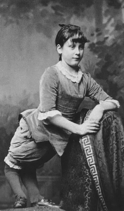 Ella Harper, la fille chameau ella harper la fille chameau the camel girl 3 ella-harper-la-fille-chameau-the-camel-girl-3