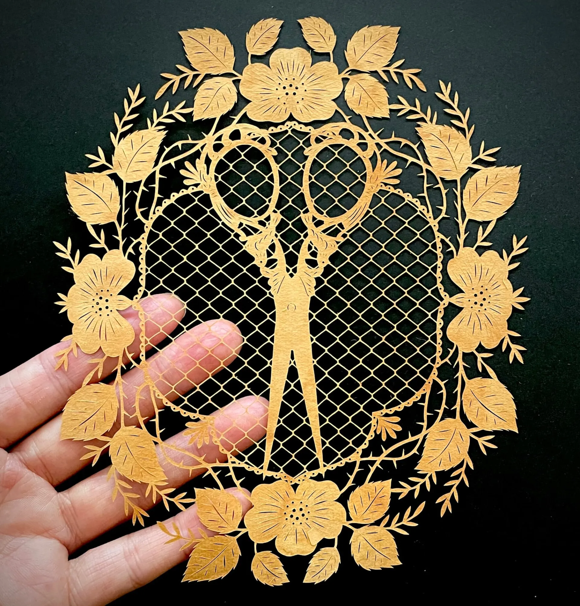 Les découpes de papier teint de Kanako Abe les decoupes de papier teint de kanako abe 4 les-decoupes-de-papier-teint-de-kanako-abe-4