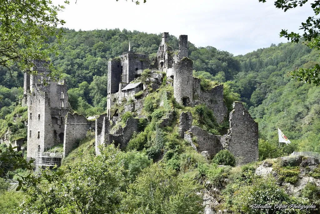 Les tours de Merle les tours de merle chatellenie de xaintrie correze 4 les-tours-de-merle-chatellenie-de-xaintrie-correze-4