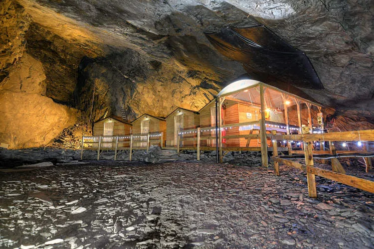 Deep Sleep, le nouvel hôtel le plus profond du monde deep sleep le nouvel hotel le plus profond du monde 2 deep-sleep-le-nouvel-hotel-le-plus-profond-du-monde-2