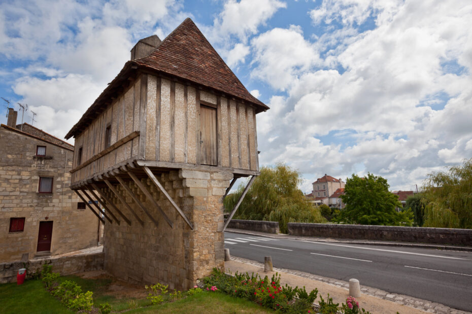 L’Eschif de Creyssac à Périgueux, ce vieux moulin qui n’en est pas un l eschif de creyssac ou vieux moulin de perigueux l eschif de creyssac ou vieux moulin de perigueux