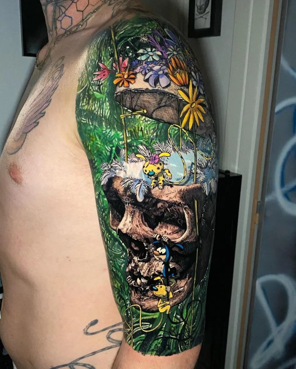 Les tatouages macabres hyperréalistes de Sandry Riffard les tatouages macabres hyperrealistes de sandry riffard horreur terreur 10 les-tatouages-macabres-hyperrealistes-de-sandry-riffard-horreur-terreur-10