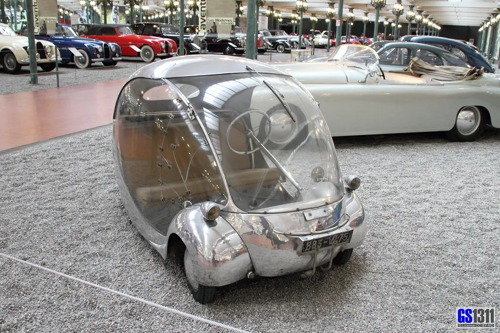 L' oeuf électrique, concept car de 1942 l oeuf electrique concept car de 1942 tricar 2 l-oeuf-electrique-concept-car-de-1942-tricar-2