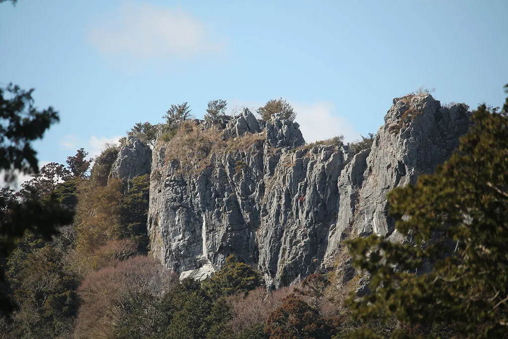 Les légendes du mont Ishimaki à Toyohashi les legendes du mont ishimaki a toyohashi aichi japon 4 les-legendes-du-mont-ishimaki-a-toyohashi-aichi-japon-4