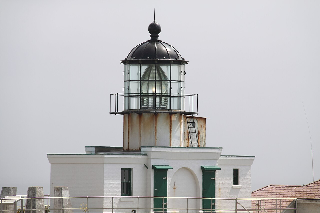 point bonita lighthouse detail Gros plan du phare de Point Bonita dans les Marin Headlands en Californie