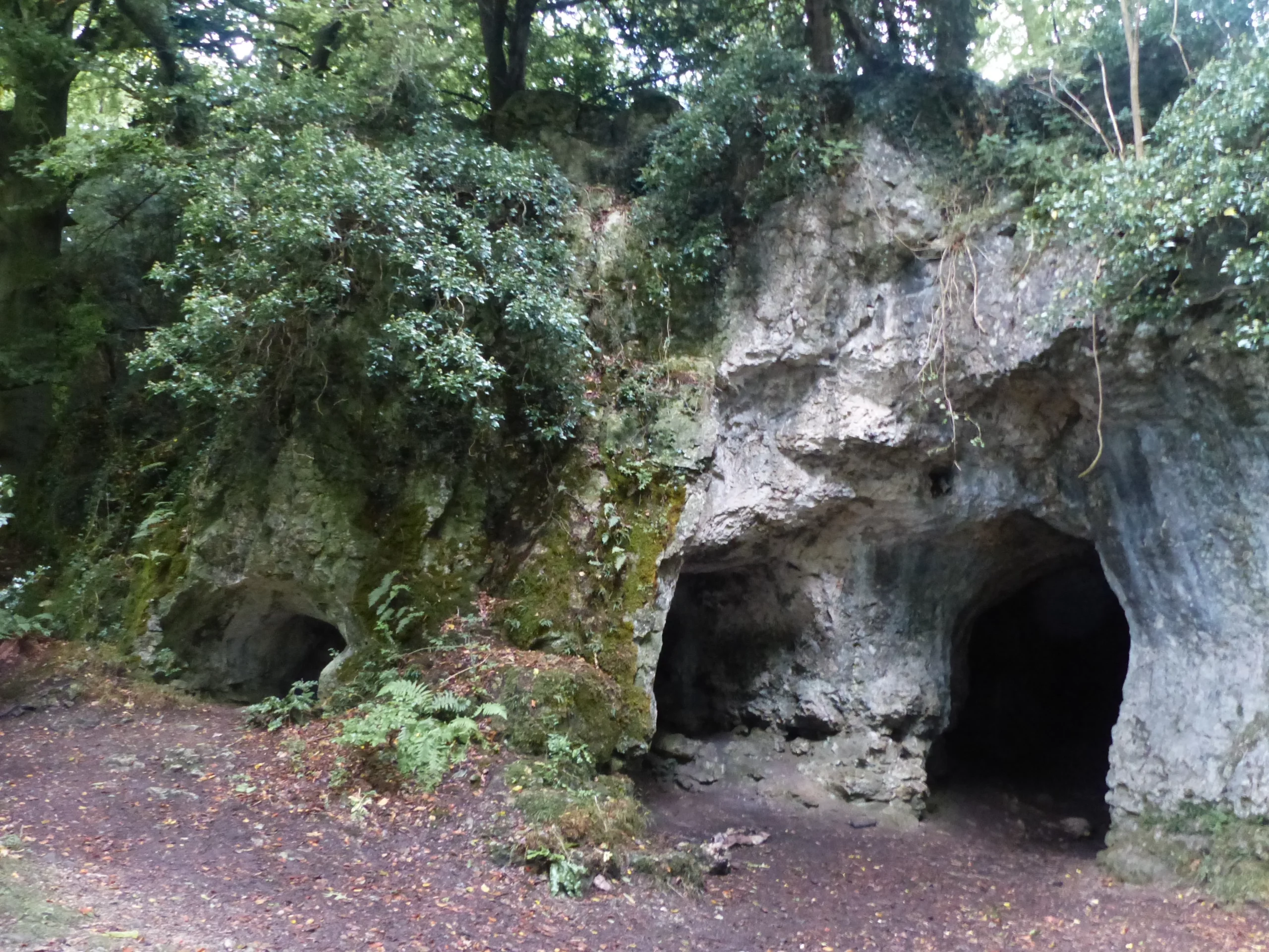 La grotte du roi Arthur la grotte du roi arthur Whitchurch 3 scaled la-grotte-du-roi-arthur-Whitchurch-3-scaled.