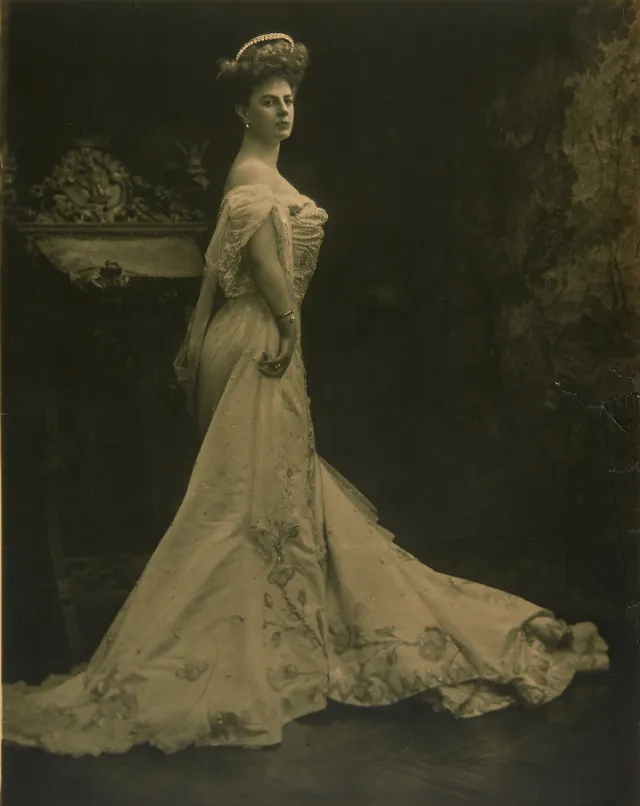 Quelques portraits de la comtesse Élisabeth Greffulhe au XIXe siècle quelques portraits de la comtesse elisabeth greffulhe au xixe siecle 9 quelques-portraits-de-la-comtesse-elisabeth-greffulhe-au-xixe-siecle-9